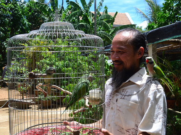 Chim không rời nửa bước