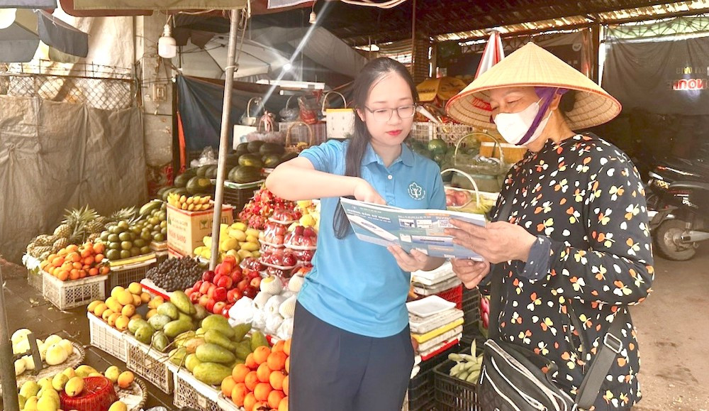 Công tác truyền thông chính sách BHXH tự nguyện, BHYT hộ gia đình luôn được BHXH tỉnh Bắc Giang quan tâm thực hiện.