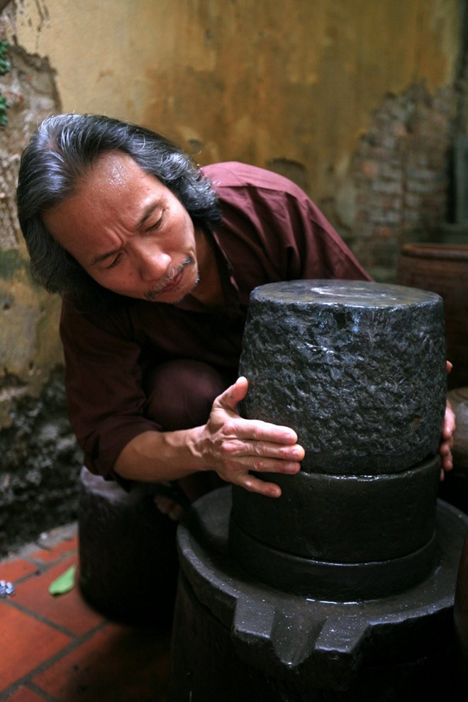 "Nhiều người bảo tôi là khùng, vô công rồi nghề", ông Mạnh nói. .