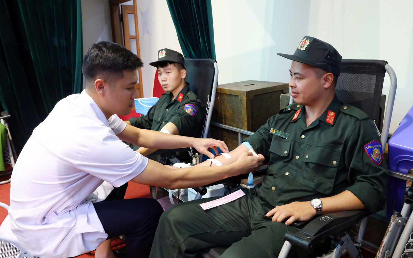 Hành trình "Giọt máu nghĩa tình" sẽ được tổ chức với 13 buổi tại 12 điểm thuộc CATP, Công an cấp huyện và các đơn vị khác trong gần 2 tháng (từ ngày 22/8 đến 16/10).