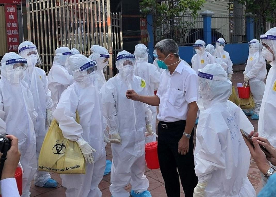 Phó thủ tướng Vũ Đức Đam và lãnh đạo Bộ Y tế có mặt tại tâm dịch Bắc Giang. Phó thủ tướng Vũ Đức Đam và lãnh đạo Bộ Y tế có mặt tại tâm dịch Bắc Giang.