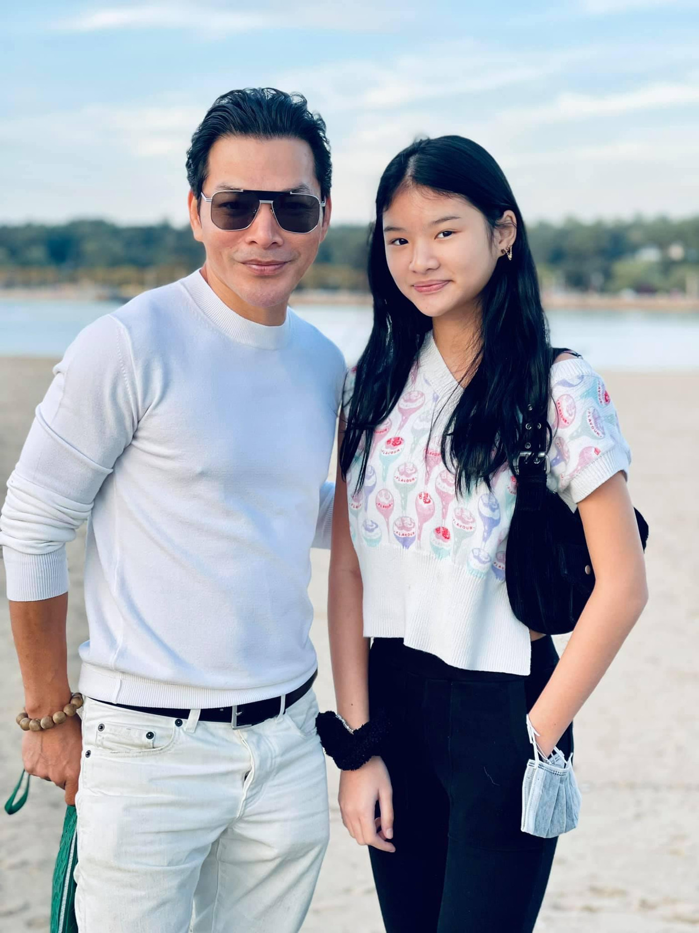 Trần Bảo Sơn và con gái chung với Trương Ngọc Ánh. Trần Bảo Sơn và con gái chung với Trương Ngọc Ánh.