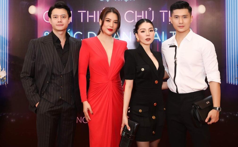 Hai cặp đôi 'tình chị em hot nhất showbiz Việt' Trương Ngọc Ánh - Anh Dũng và Lệ Quyên – Lâm Bảo Châu. Hai cặp đôi 'tình chị em hot nhất showbiz Việt' Trương Ngọc Ánh - Anh Dũng và Lệ Quyên – Lâm Bảo Châu.