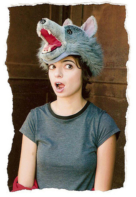 Khuôn mặt thật hợp với chiếc mũ. Khuôn mặt thật hợp với chiếc mũ