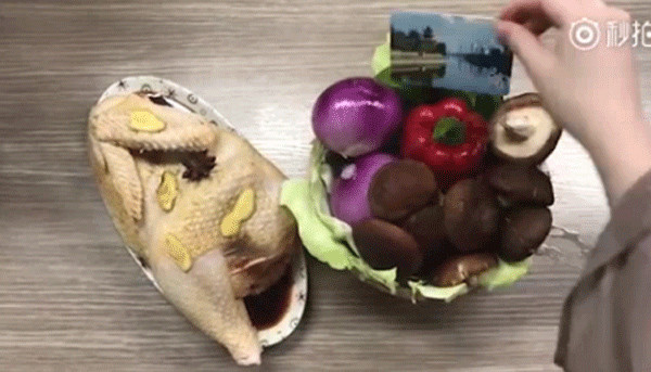 'Thánh ăn công sở' gây choáng khi nướng gà bằng chậu hoa, lấy xương làm đồ chơi ảnh 3