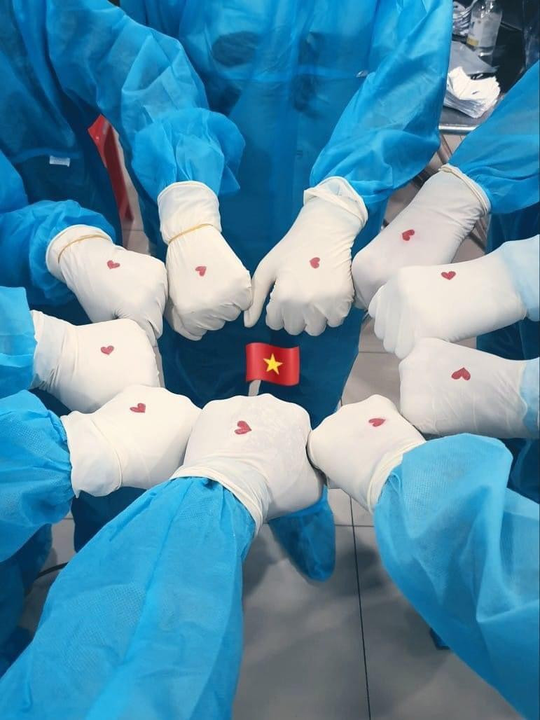 Các em tình nguyện tham gia với tinh thần chiến thắng, đoàn kết chống dịch thành công