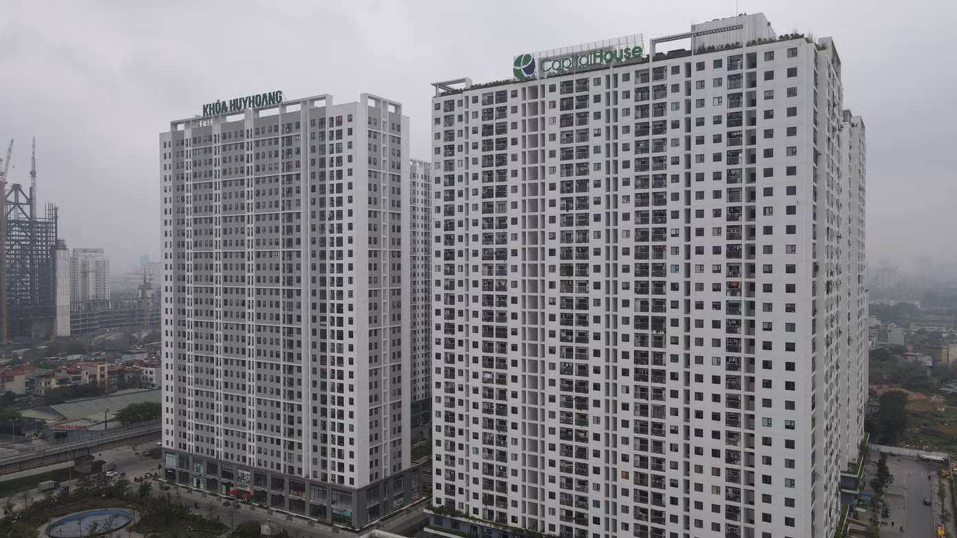 Bộ Xây dựng chỉ đạo "nóng" việc tăng giá chung cư ở Hà Nội thời gian qua. Bộ Xây dựng chỉ đạo "nóng" việc tăng giá chung cư ở Hà Nội thời gian qua.