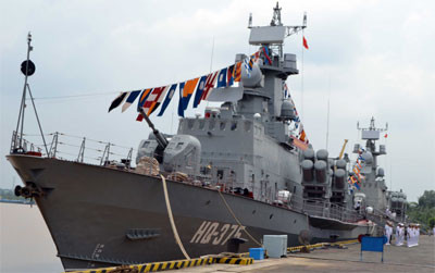 Một trong những tàu pháo-tên lửa hiện đại được trang bị cho Lữ đoàn. Một trong những tàu pháo-tên lửa hiện đại được trang bị cho Lữ đoàn