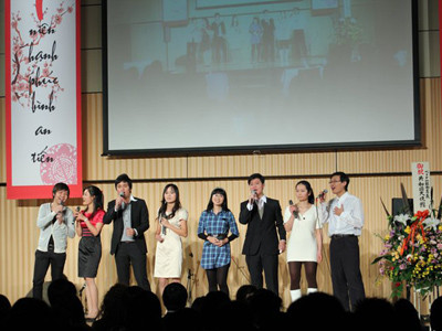 "Khúc giao mùa" khép lại Đại Hội và Tết VYSA 2011, đánh dấu thêm một năm trưởng thành nữa của VYSA. "Khúc giao mùa" khép lại Đại Hội và Tết VYSA 2011, đánh dấu thêm một năm trưởng thành nữa của VYSA.