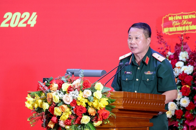 Thiếu tướng Nguyễn Hữu Ngọc, Tư lệnh Binh đoàn 12 báo cáo kết quả thực hiện nhiệm vụ của Binh đoàn 12 - Ảnh: VGP/Nhật Bắc.