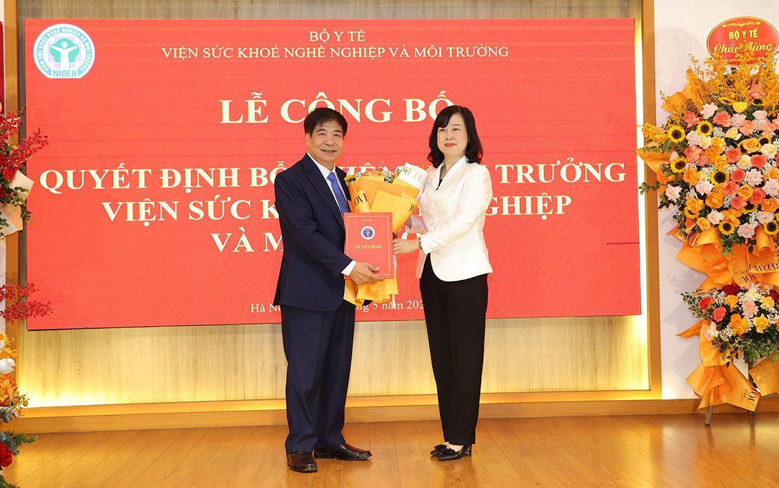 Bộ trưởng Bộ Y tế Đào Hồng Lan đã điều động, bổ nhiệm ông Lê Thanh Hải - Viện trưởng Viện Trang thiết bị và Công trình y tế giữ chức vụ Viện trưởng Viện Sức khỏe nghề nghiệp và môi trường (Bộ Y tế).