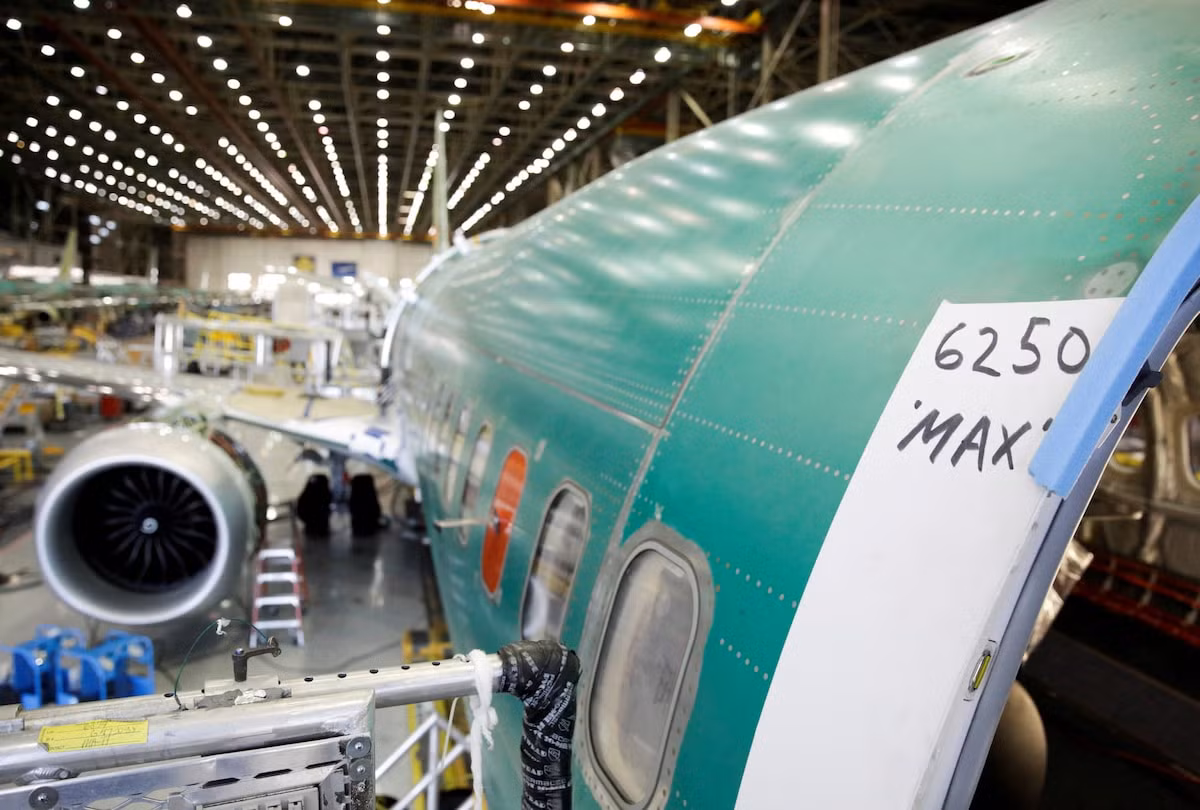 Tổng thống Mỹ lên tiếng khuyến khích Boeing và lực lượng lính cứu hỏa giải quyết vấn đề tranh chấp hợp đồng.