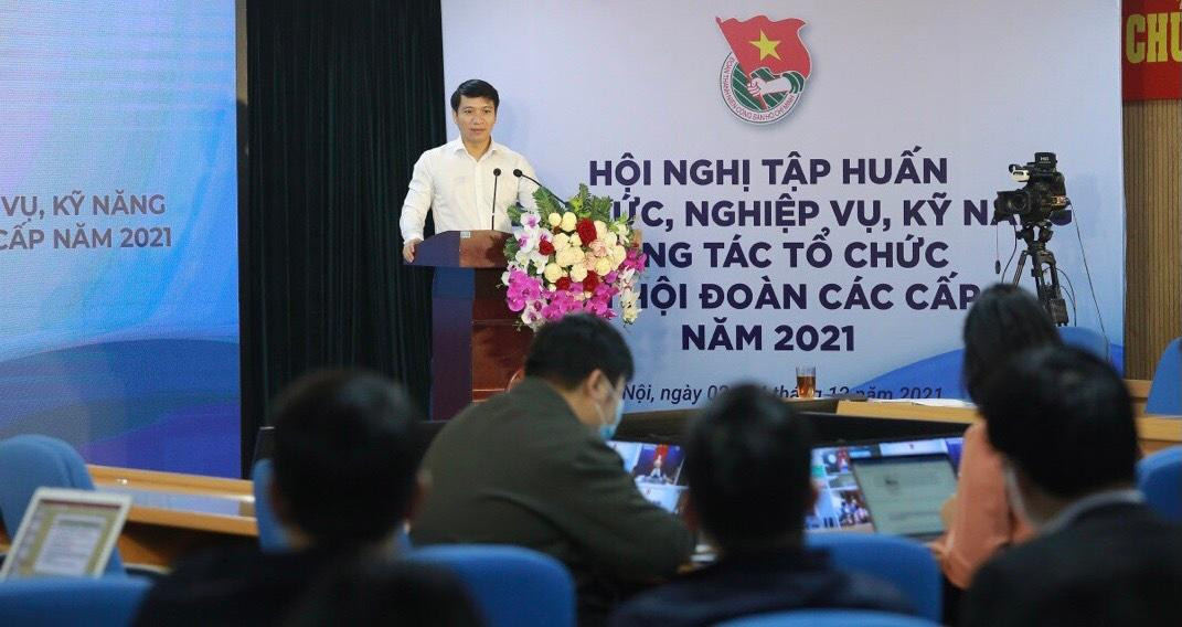 Bí thư T.Ư Đoàn Nguyễn Ngọc Lương trao đổi chuyên đề: Triển khai Kế hoạch đại hội Đoàn các cấp và một số nội dung trọng tâm về công tác nhân sự Đại hội Đoàn toàn quốc lần thứ XII. Ảnh: Bảo Anh