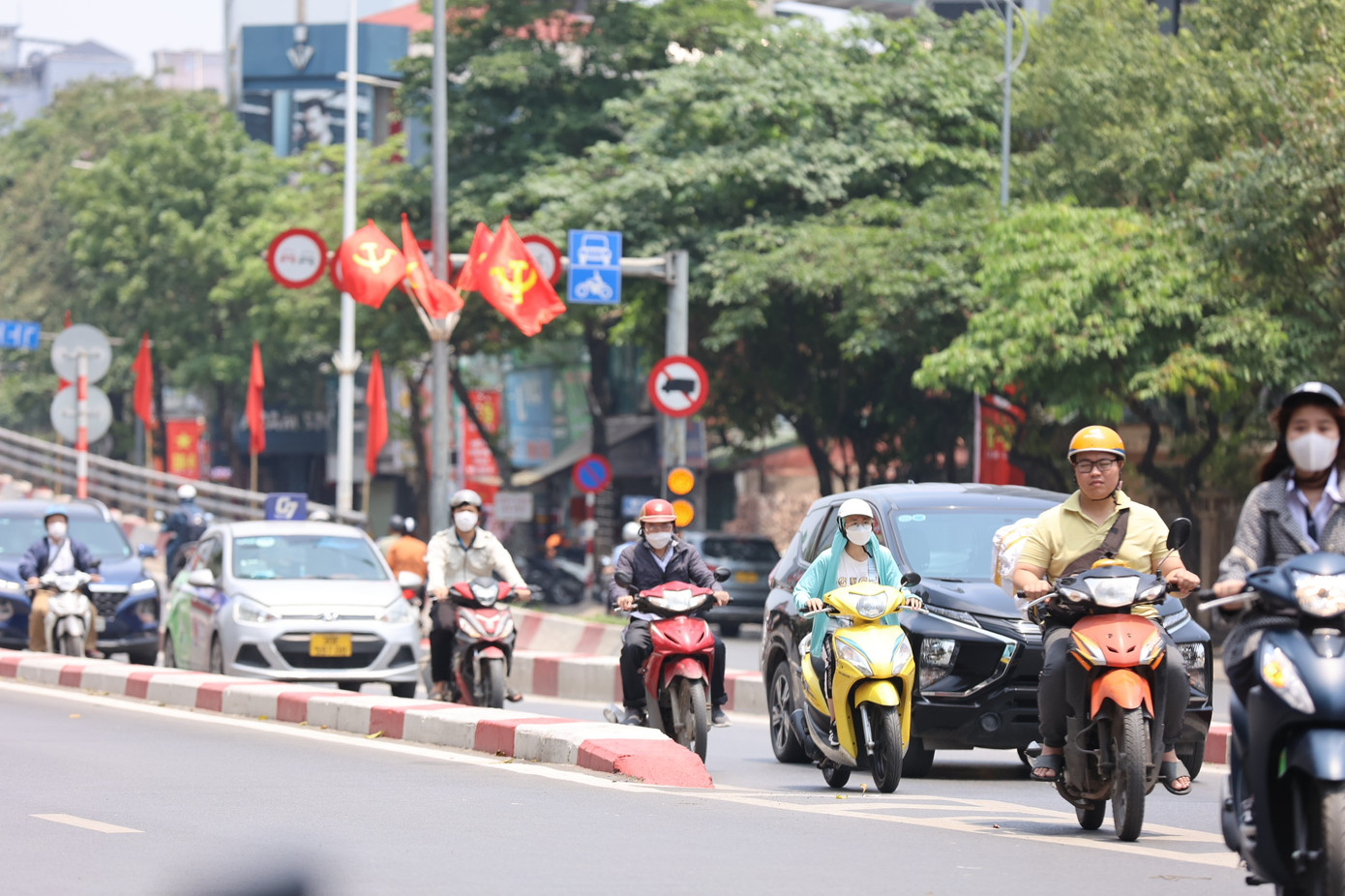 Miền Bắc hôm nay hửng nắng trước khi đón mưa lớn.