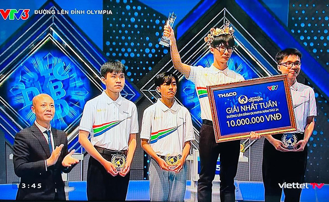 Nam sinh Chu Ngọc Quang Vinh, học sinh Trường THPT chuyên Nguyễn Tất Thành (Yên Bái) từng giành chiến thắng tại cuộc thi tuần 3, tháng 1, năm 2024 chương trình Đường lên đỉnh Olympia. Sau đó, nam sinh này có phát ngôn lệch chuẩn, gây bức xúc cho nhiều người.