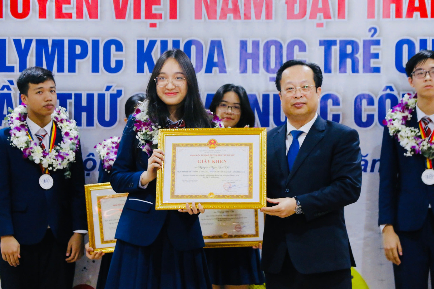 Học sinh dẫn đầu trong các kỳ thi học sinh giỏi quốc gia, quốc tế trở thành một trong những kết quả nổi bật của Thủ đô Hà Nội.