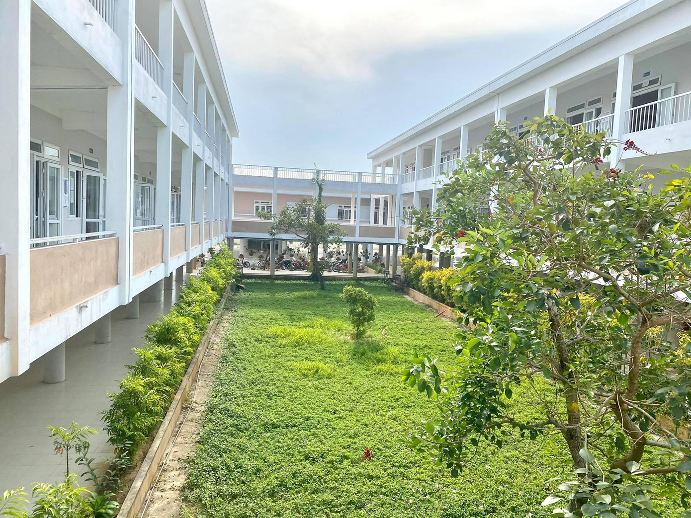 Hà Nội dự định, trong giai đoạn 2021-2025 phấn đấu xây dựng 5-7 trường phổ thông tiên tiến hiện đại quy mô tối thiểu 5 ha đất. Hà Nội dự định, trong giai đoạn 2021-2025 phấn đấu xây dựng 5-7 trường phổ thông tiên tiến hiện đại quy mô tối thiểu 5 ha đất.