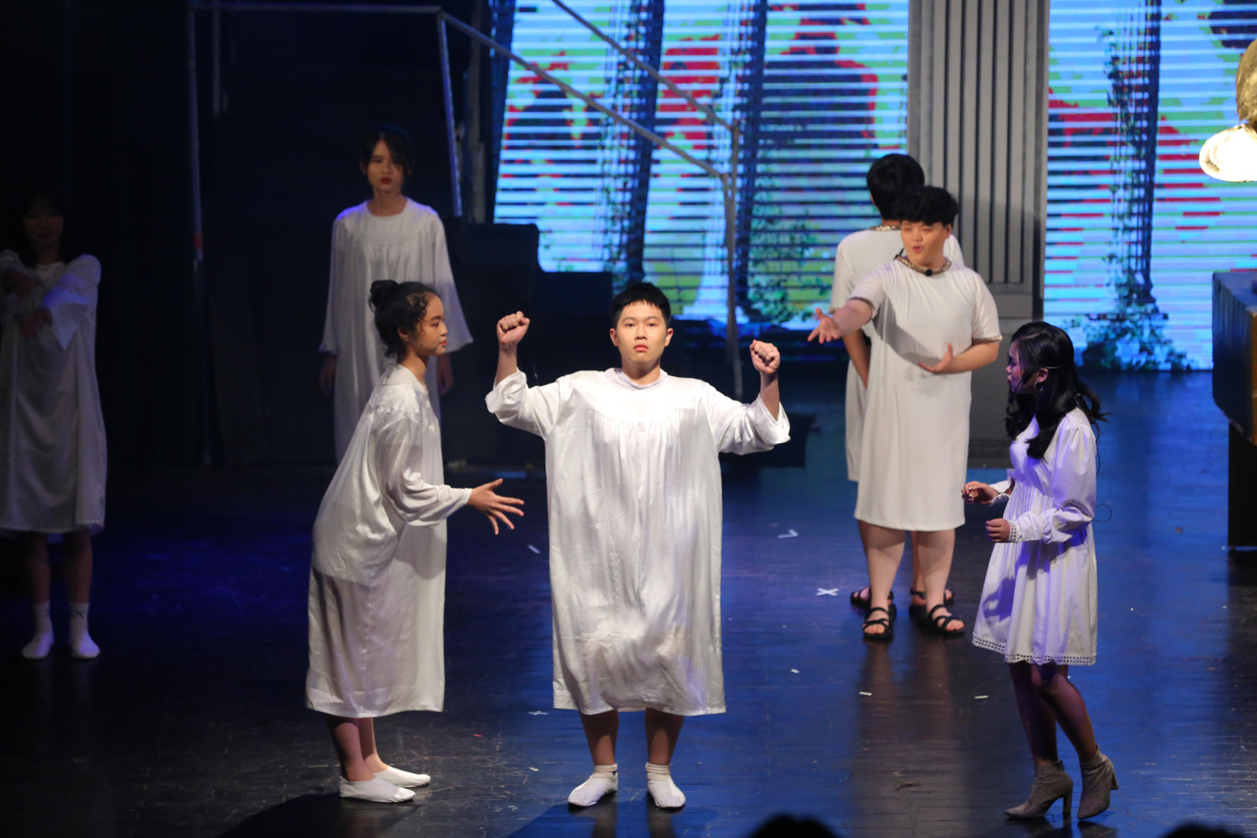 Các em xây dựng kịch bản, phân vai, luyện tập trong thời gian 18 tháng.