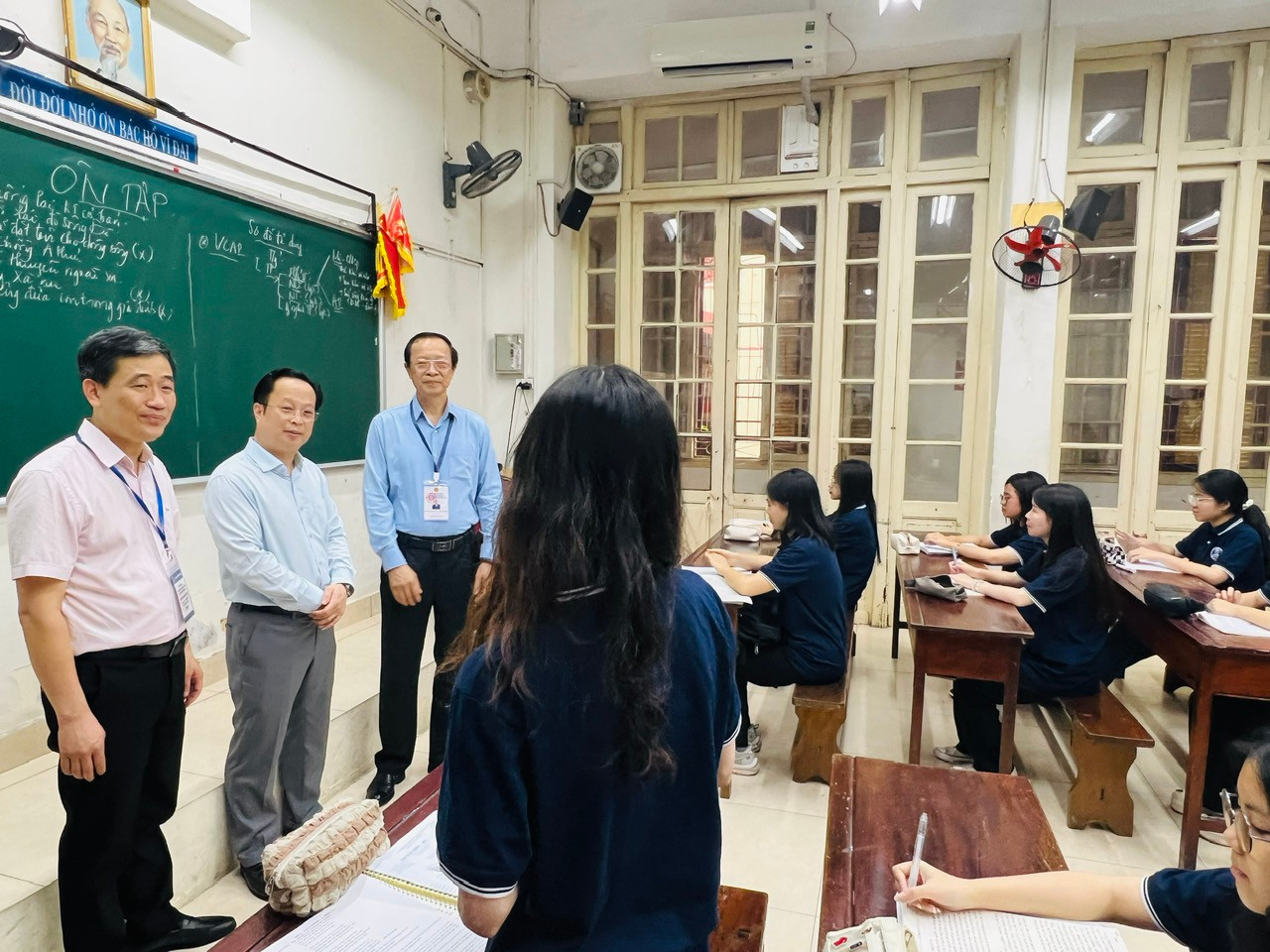 Lãnh đạo Bộ GD&amp;ĐT, Sở GD&amp;ĐT Hà Nội động viên thí sinh ngay trước ngày thi.