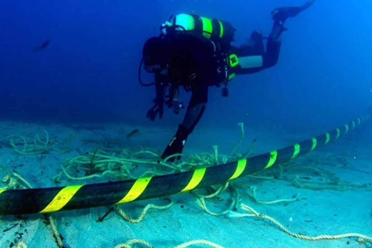 Việt Nam định hướng có thêm 10 tuyến cáp quang biển vào năm 2030.