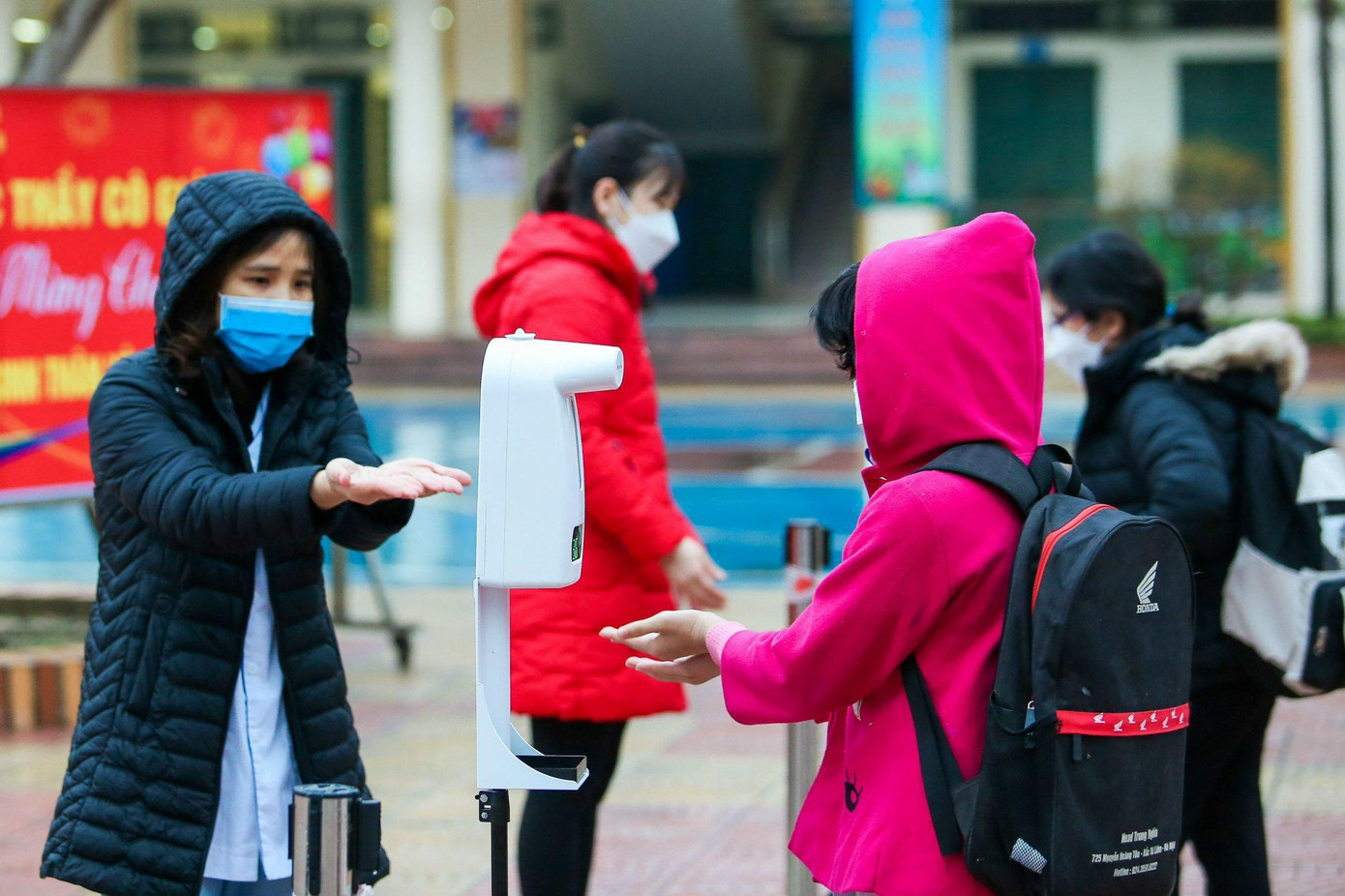 Hà Nội khẩn trương lấy ý kiến cho học sinh lớp 1-6 đi học. (ảnh: Trọng Tài) Hà Nội khẩn trương lấy ý kiến cho học sinh lớp 1-6 đi học. (ảnh: Trọng Tài)