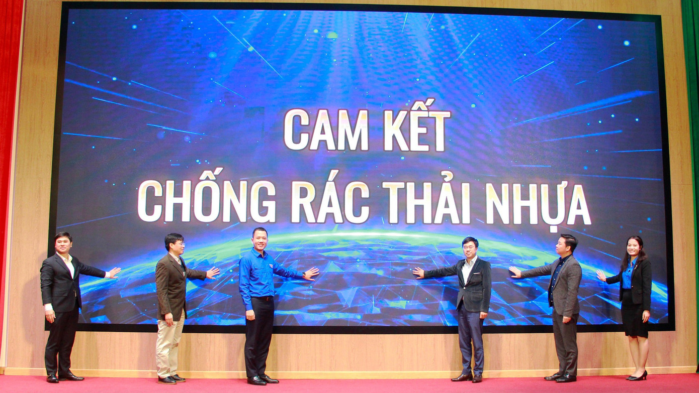 Đoàn TNCS HCM Bộ Tài nguyên và Môi trường kêu gọi các bạn trẻ chung tay giải quyết vấn đề ô nhiễm rác thải nhựa.