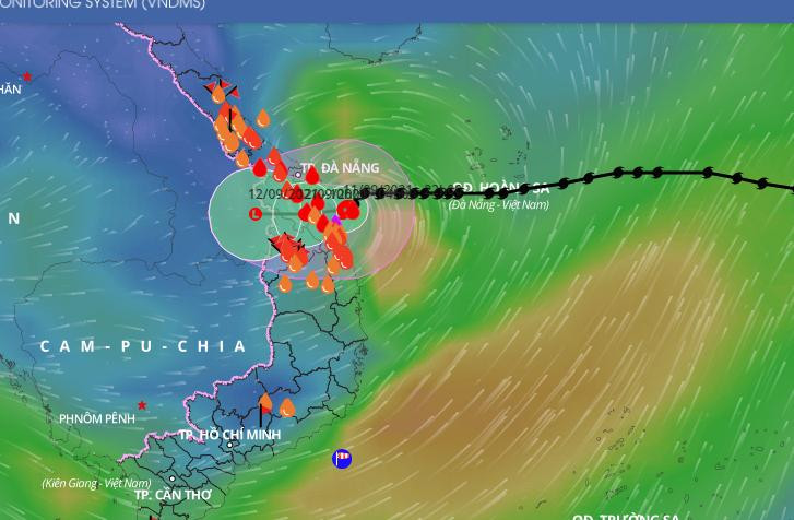 Bão Côn Sơn tiếp tục quần thảo các tỉnh Trung Trung Bộ trong đêm nay và sáng mai, đặc biệt là các tỉnh từ Thừa Thiên Huế đến Quảng Ngãi.