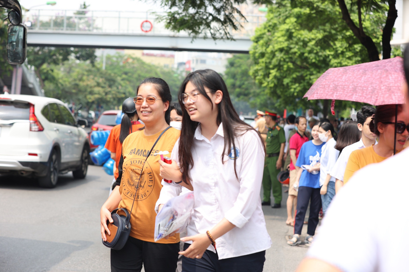 Đến thời điểm này, có khoảng hơn 40 địa phương đã công bố môn thi thứ ba kỳ thi tuyển sinh vào lớp 10. Đến thời điểm này, có khoảng hơn 40 địa phương đã công bố môn thi thứ ba kỳ thi tuyển sinh vào lớp 10.