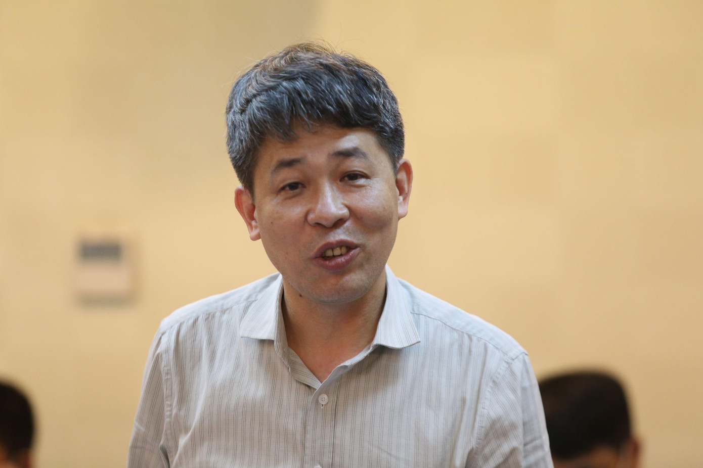 Ông Mai Văn Phấn, Phó Tổng cục trưởng Tổng cục Quản lý Đất đai chia sẻ tại họp báo sáng nay (28/4).