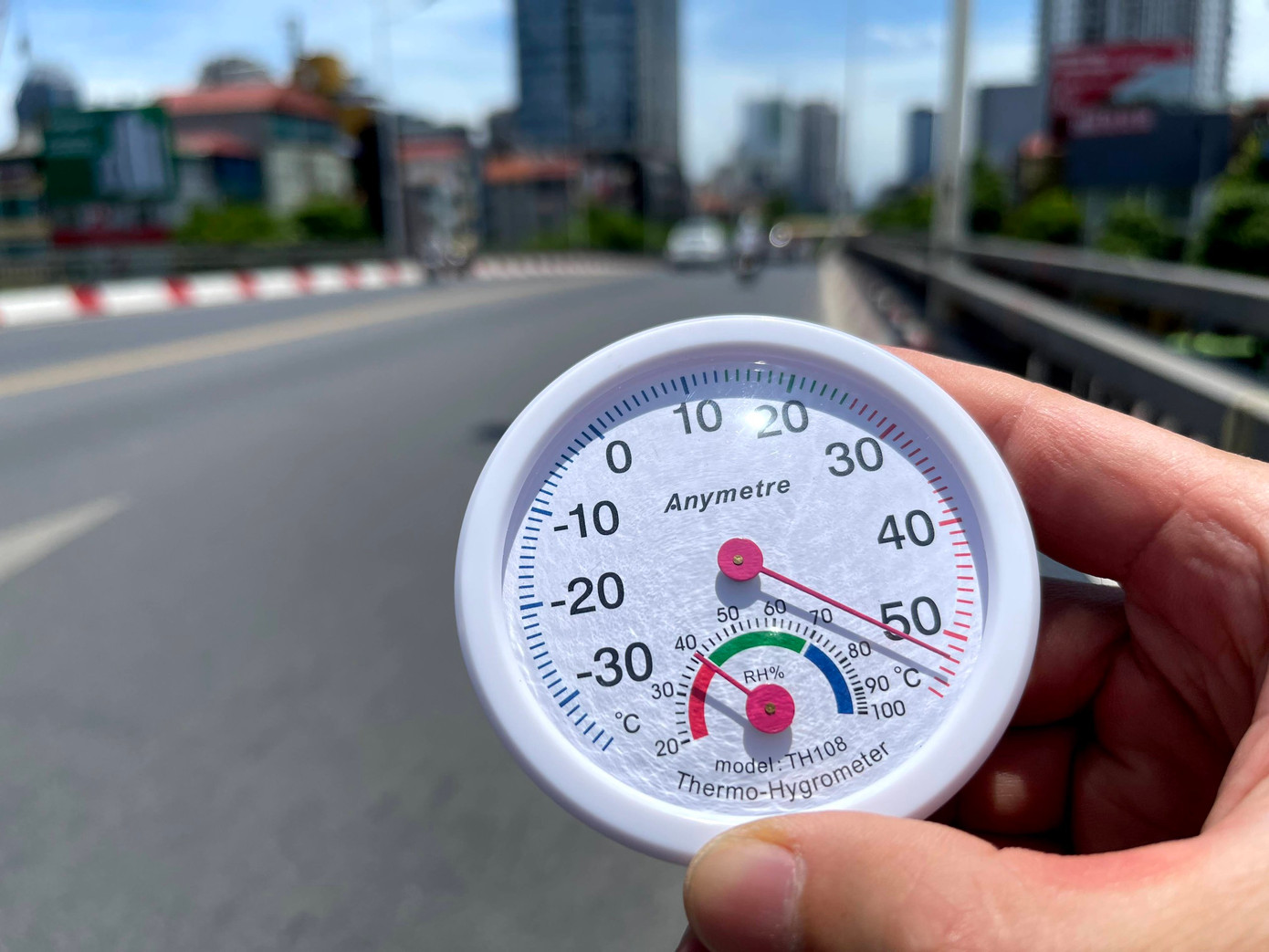 Ngày mai nắng nóng kỷ lục có thể xuất hiện ở miền Bắc, miền Trung.