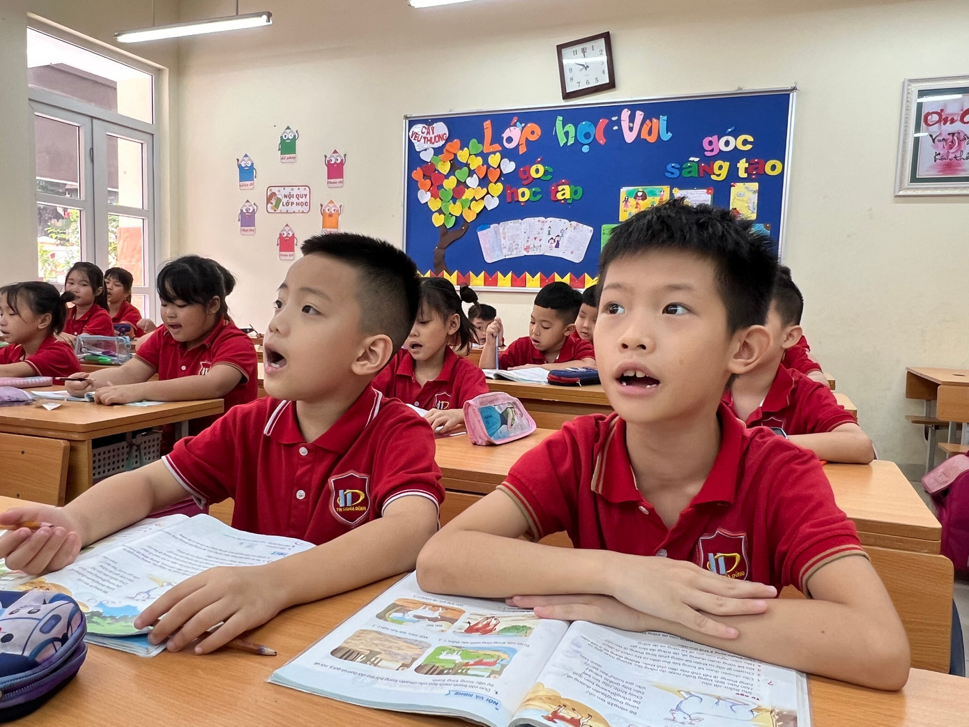 Bộ GD&ĐT yêu cầu các Sở GD&ĐT chỉ đạo các nhà trường xây dựng kế hoạch dạy học đảm bảo tính khoa học, sư phạm, không gây áp lực đối với học sinh. Bộ GD&ĐT yêu cầu các Sở GD&ĐT chỉ đạo các nhà trường xây dựng kế hoạch dạy học đảm bảo tính khoa học, sư phạm, không gây áp lực đối với học sinh.