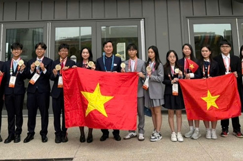 Học sinh Việt Nam đoạt nhiều giải thưởng tại Hội thi Khoa học kỹ thuật quốc tế Regeneron ISEF 2025. Học sinh Việt Nam đoạt nhiều giải thưởng tại Hội thi Khoa học kỹ thuật quốc tế Regeneron ISEF 2025.