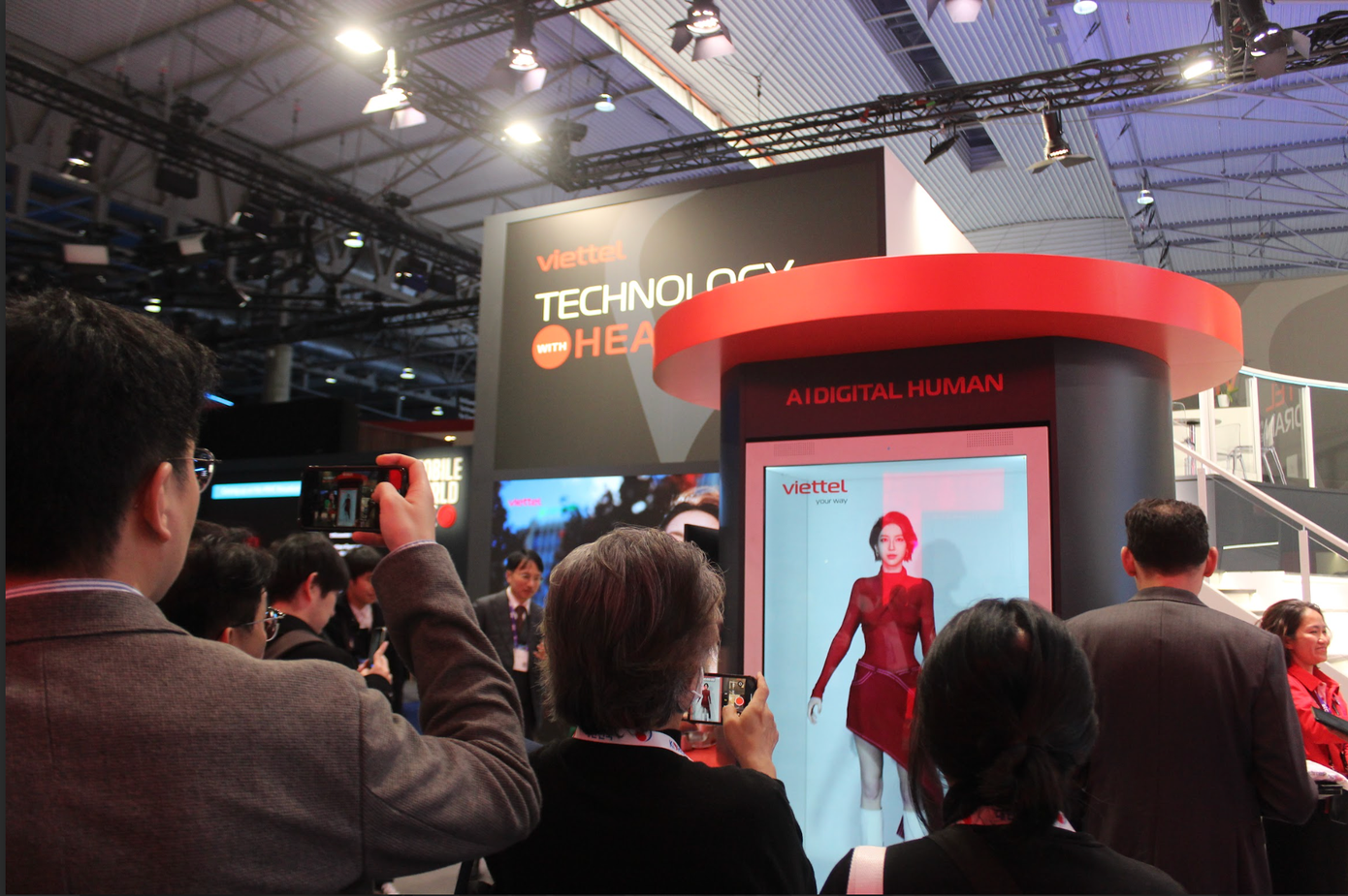 Human AI đầu tiên của Việt Nam được giới thiệu đến cộng đồng công nghệ quốc tế. Human AI đầu tiên của Việt Nam được giới thiệu đến cộng đồng công nghệ quốc tế.