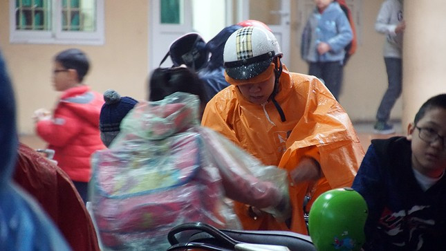 Miền Bắc tiếp tục mưa rét kéo dài.