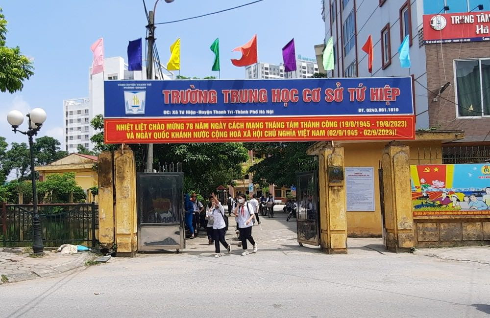 Trường THCS Tứ Hiệp, huyện Thanh Trì (Hà Nội). Trường THCS Tứ Hiệp, huyện Thanh Trì (Hà Nội).