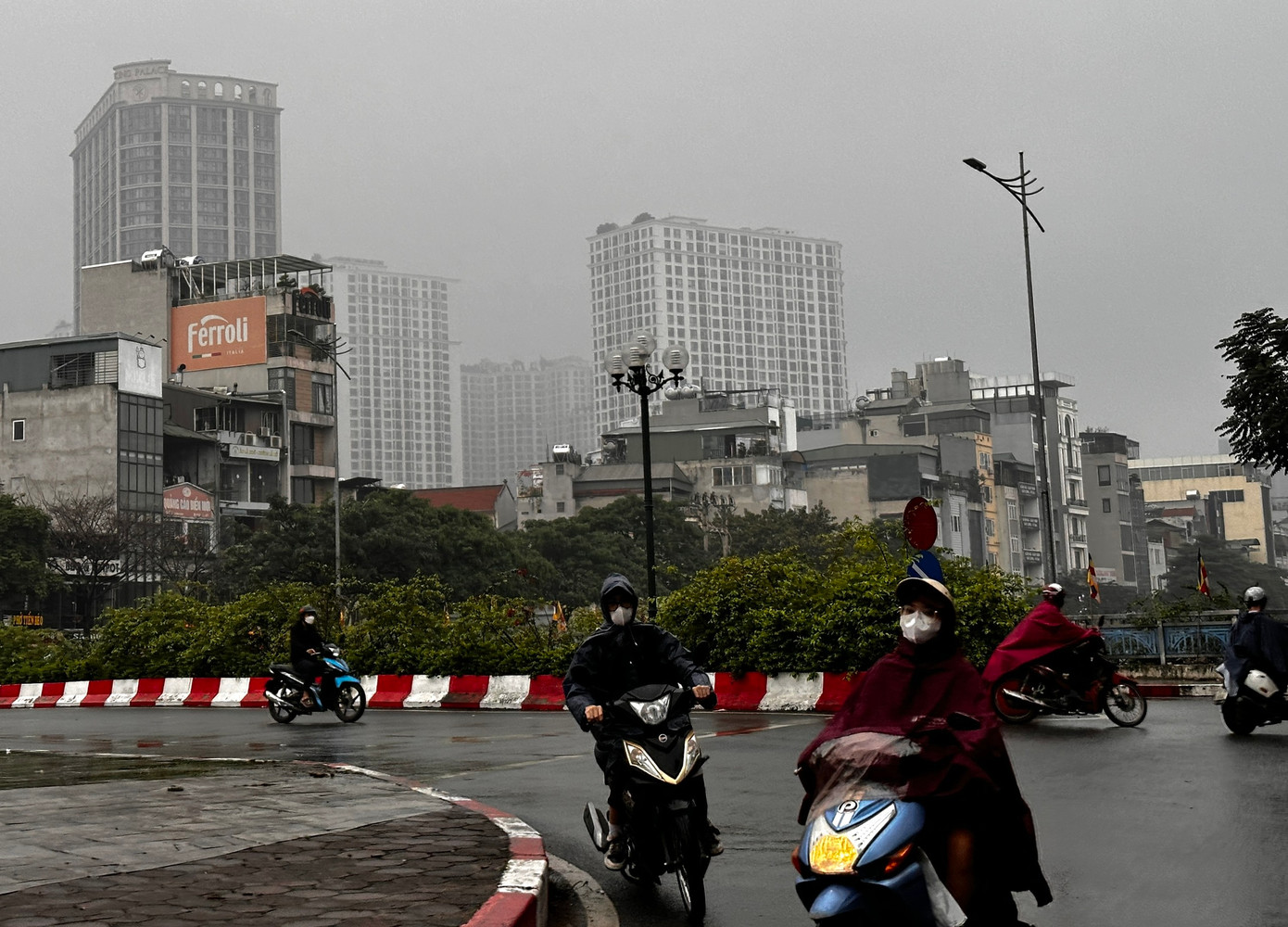 Miền Bắc đón mưa phùn, mưa nhỏ trong nhiều ngày tới. Ảnh: Như Ý.