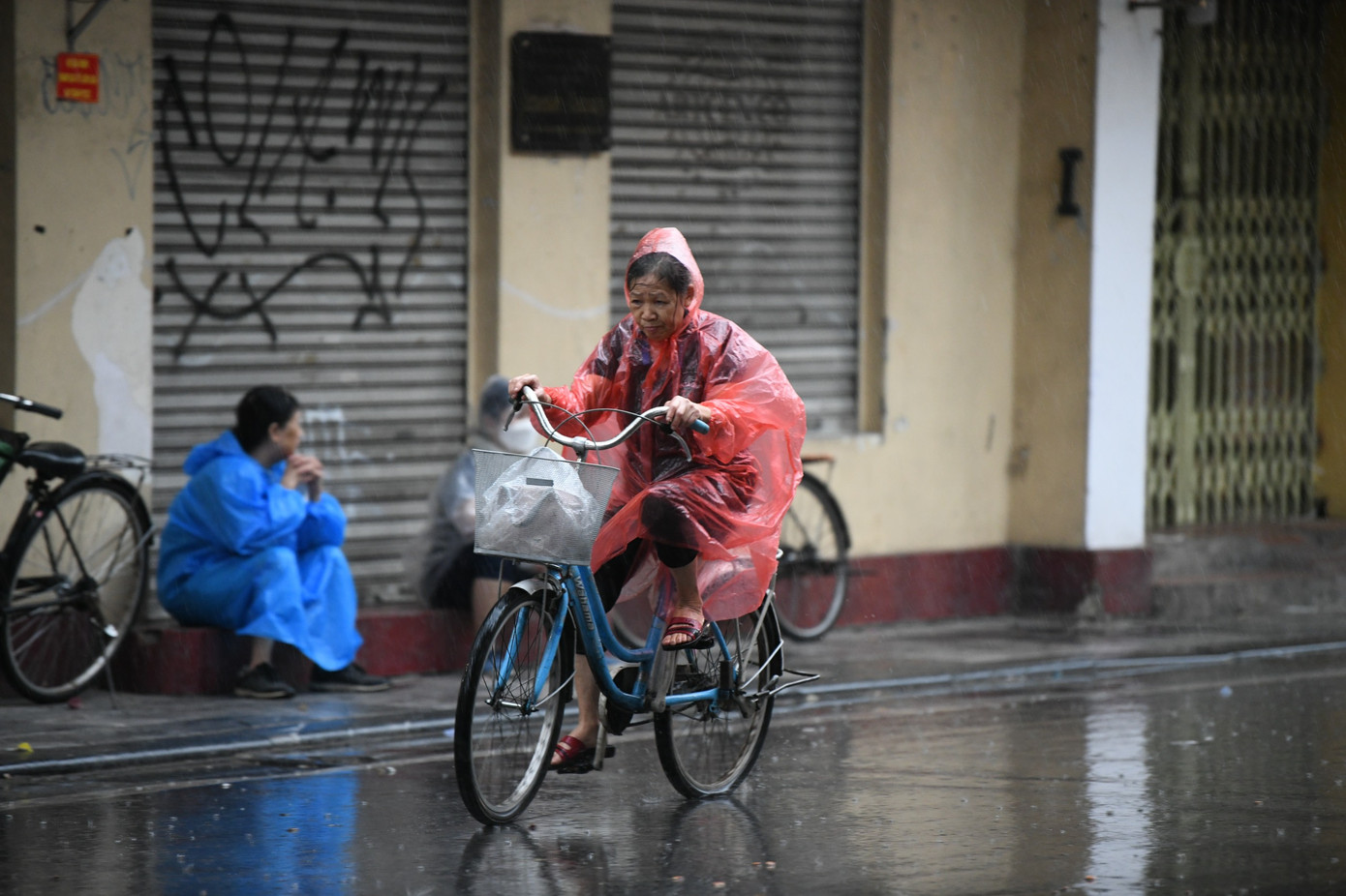 Miền Bắc đón mưa lớn từ chiều tối và đêm nay (20/6).