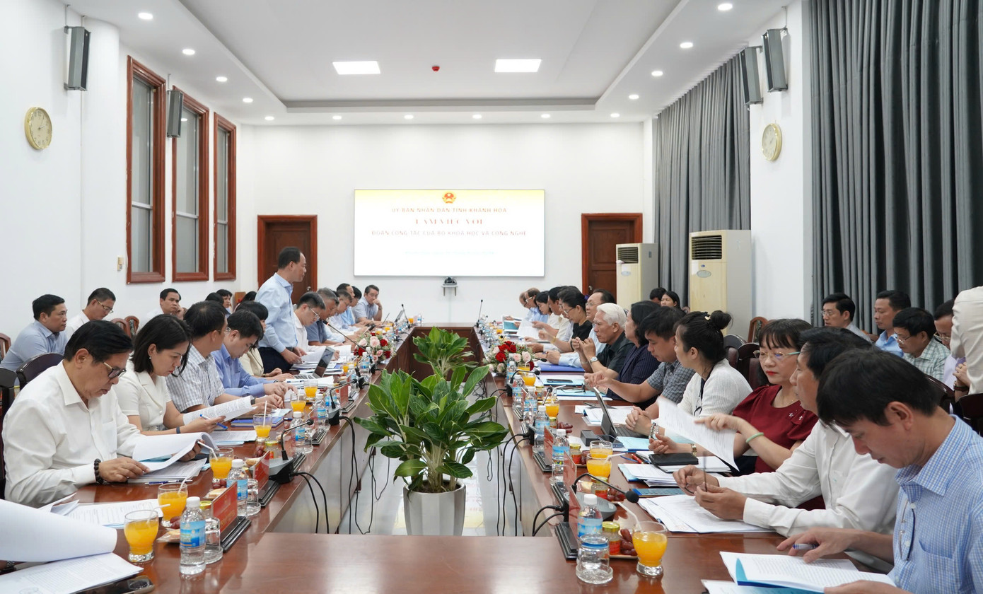 Đoàn công tác của Bộ Khoa học và Công nghệ và UBND tỉnh Khánh Hoà làm việc chiều 16/8.