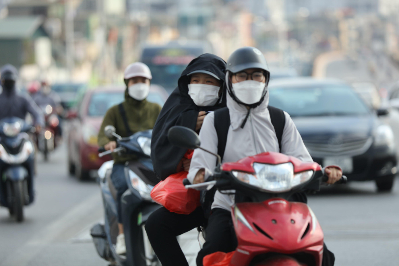 Miền Bắc tiếp tục chuỗi ngày oi nóng kéo dài. Miền Bắc tiếp tục chuỗi ngày oi nóng kéo dài.