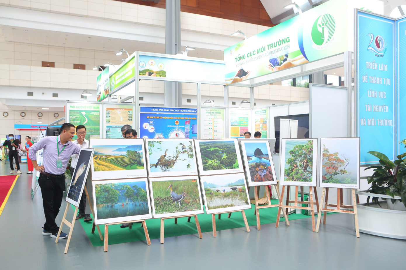 Gian hàng triển lãm ảnh đa dạng sinh học, lĩnh vực được Bộ Tài nguyên và Môi trường rất quan tâm thời gian qua.