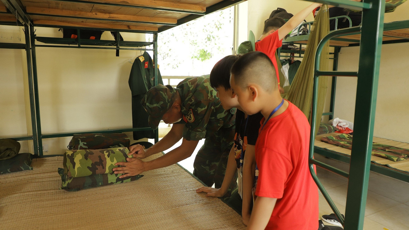 Nhiều phụ huynh "đẩy" con đi các khoá trải nghiệm nhưng không tìm hiểu kỹ.