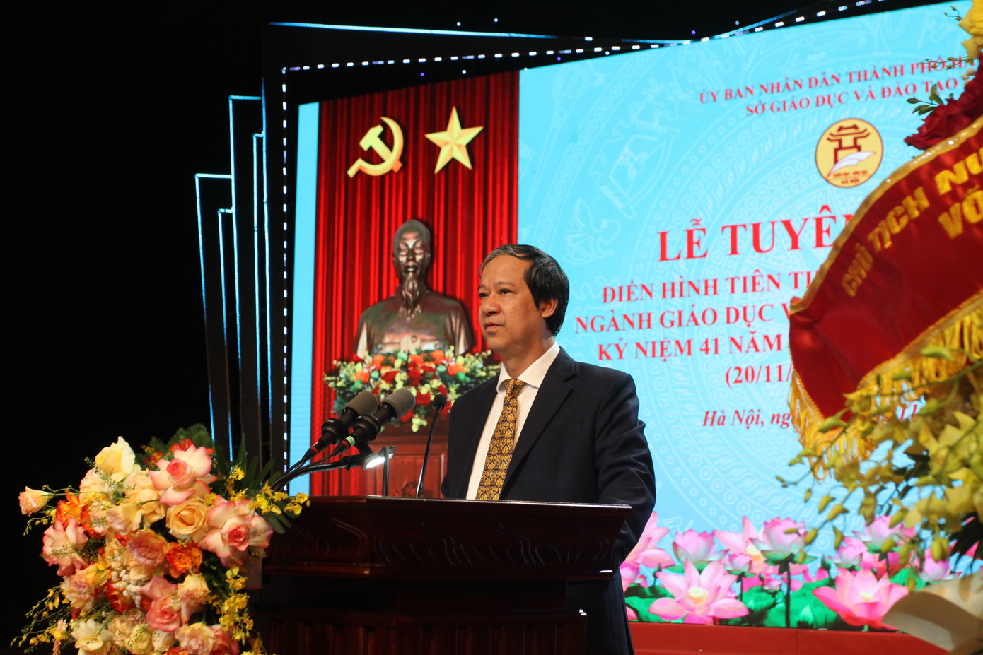 Bộ trưởng Bộ GD&amp;ĐT Nguyễn Kim Sơn phát biểu tại buổi lễ.