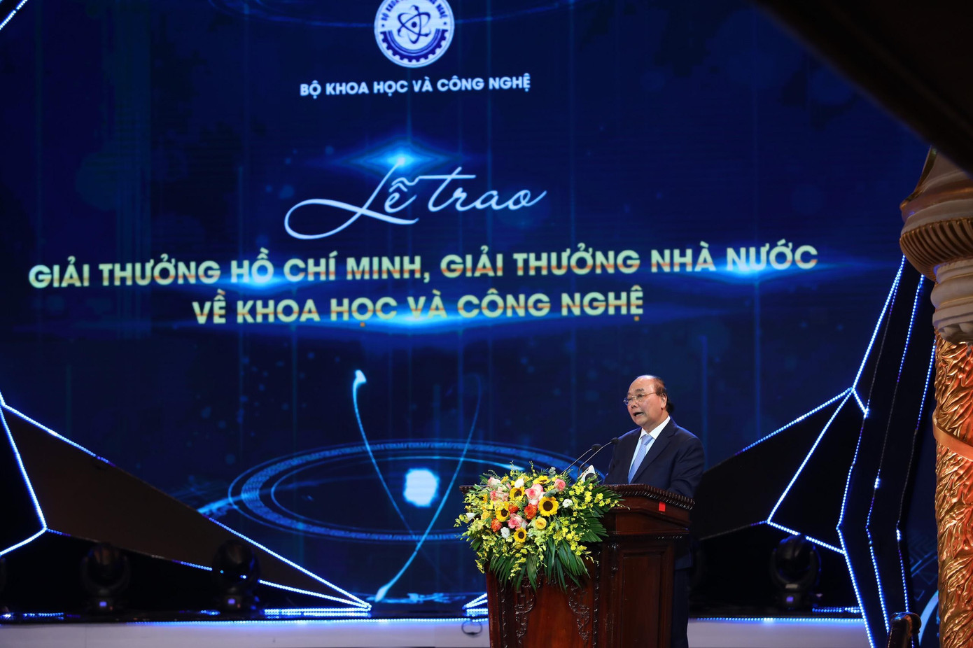 Chủ tịch nước Nguyễn Xuân Phúc phát biểu chia sẻ tại lễ trao tặng Giải thưởng Hồ Chí Minh và Giải thưởng Nhà nước về KHCN đợt 6.