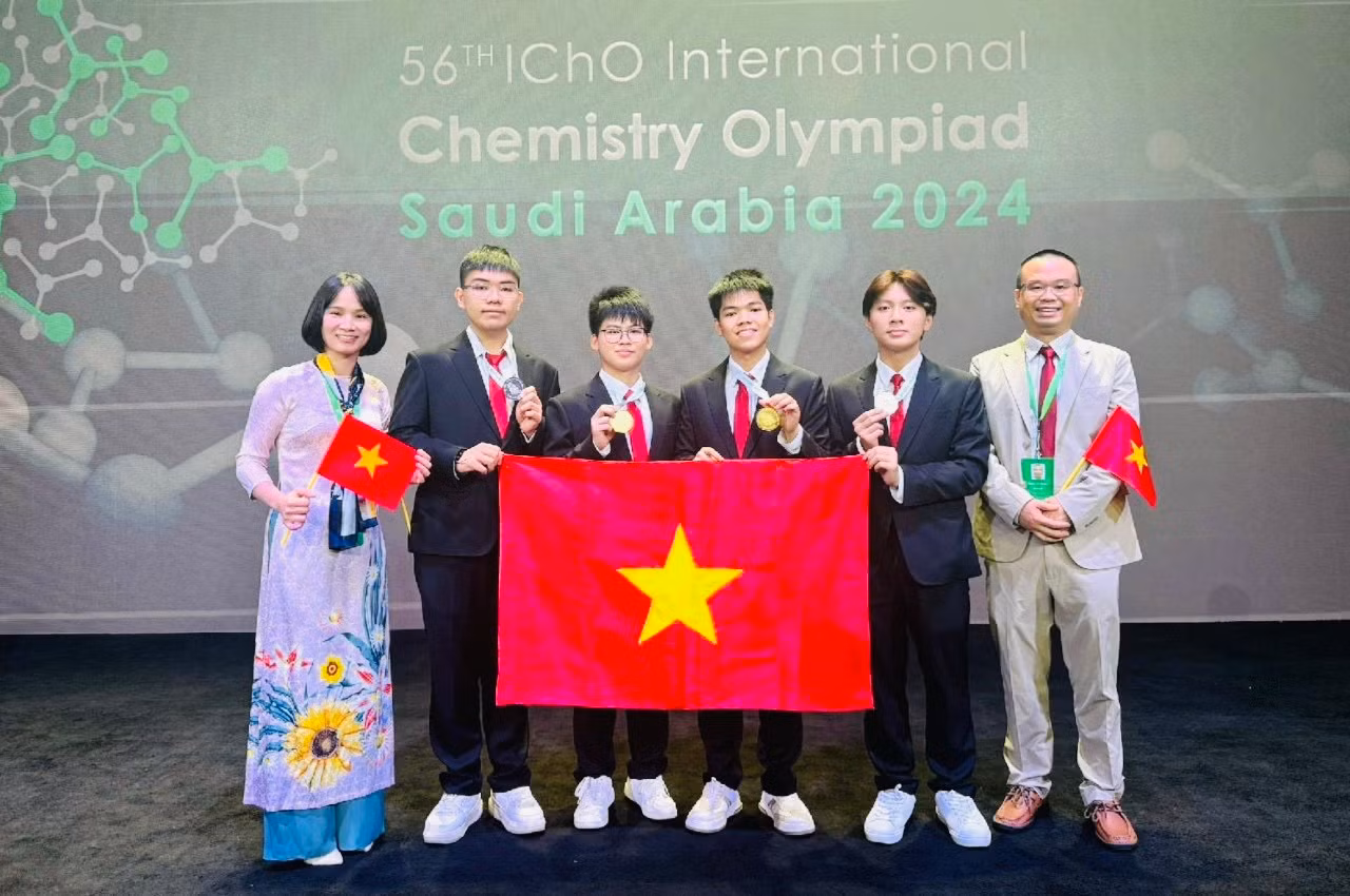 Đội tuyển quốc gia Việt Nam dự thi Olympic Hóa học quốc tế năm 2024 thắng đậm. Đội tuyển quốc gia Việt Nam dự thi Olympic Hóa học quốc tế năm 2024 thắng đậm.