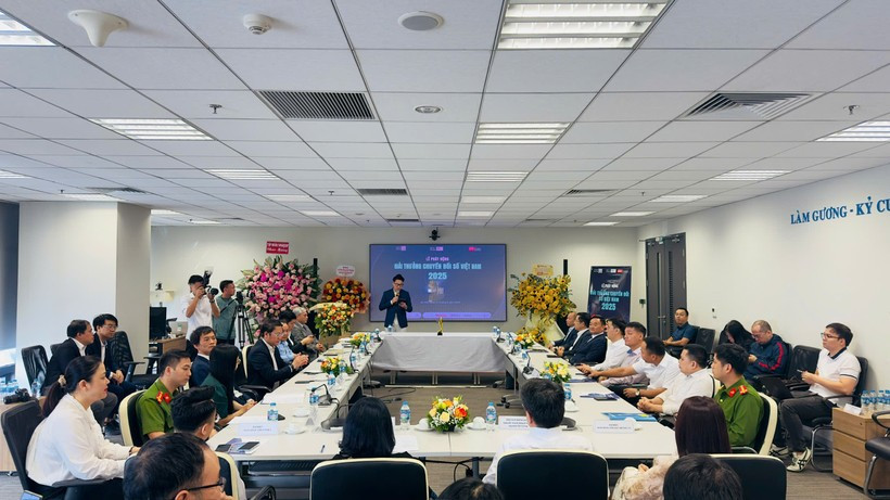 Họp báo công bố Giải thưởng Chuyển đổi số 2025.