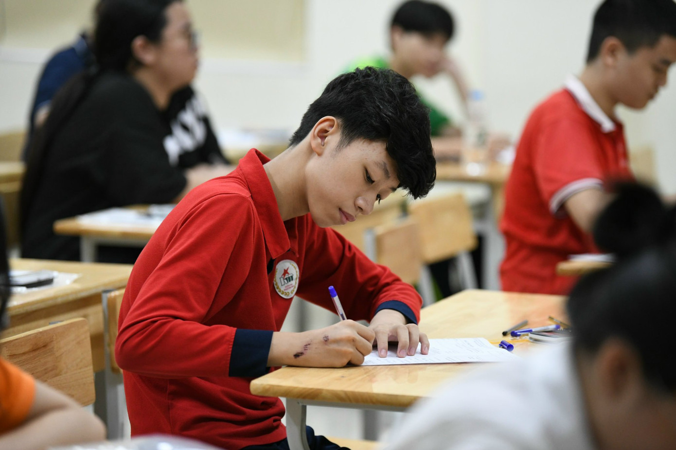 Mỗi học sinh được đăng ký tối đa 3 NV vào các trường THPT công lập, xếp theo thứ tự NV1, NV2, NV3. (ảnh: Trọng Tài)