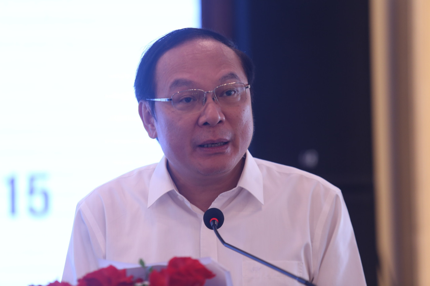 Thứ trưởng Bộ Tài nguyên và Môi trường Lê Công Thành chia sẻ tại Hội nghị.