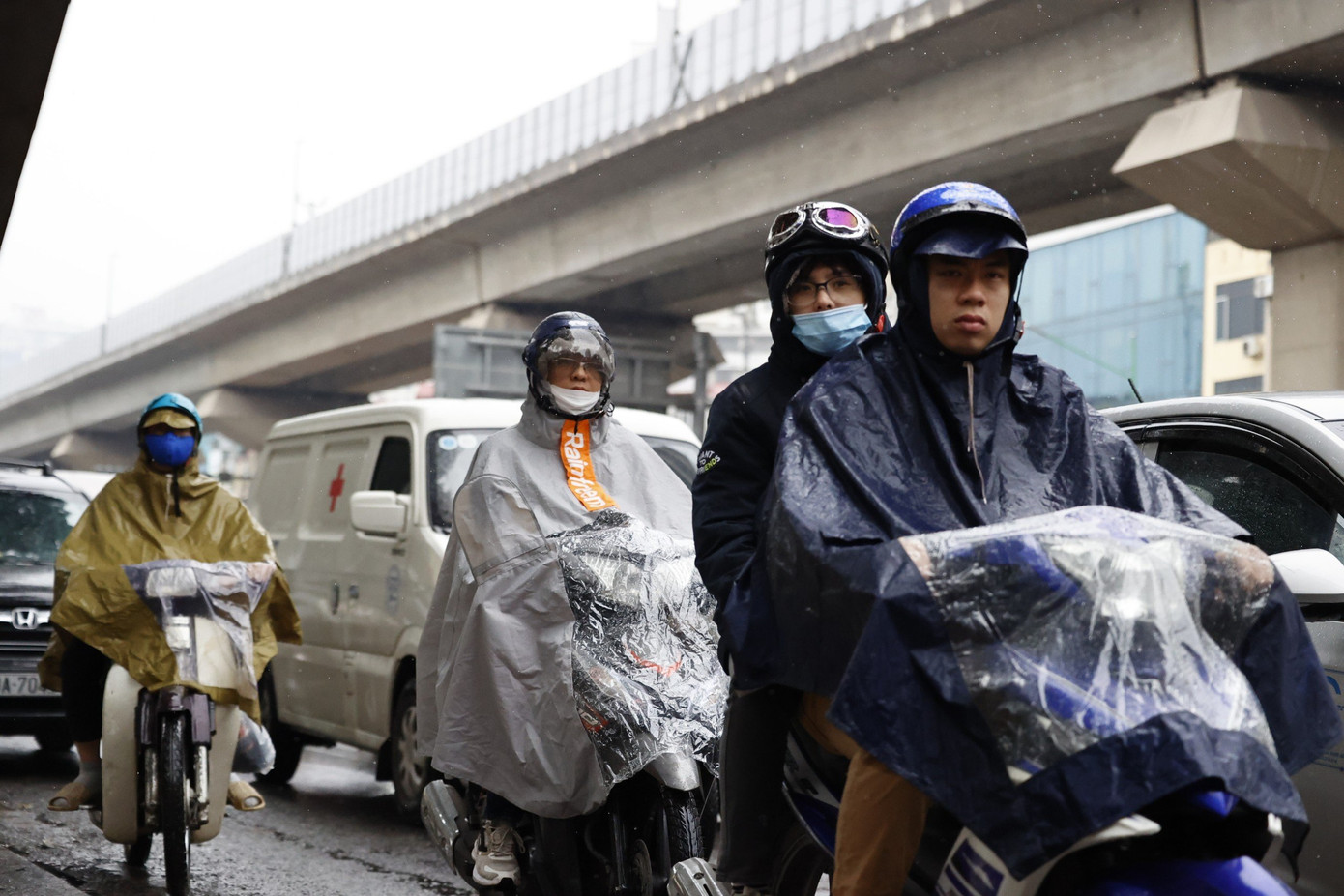 Hôm nay, không khí lạnh tăng cường tràn xuống miền Bắc. Ảnh: Như Ý.