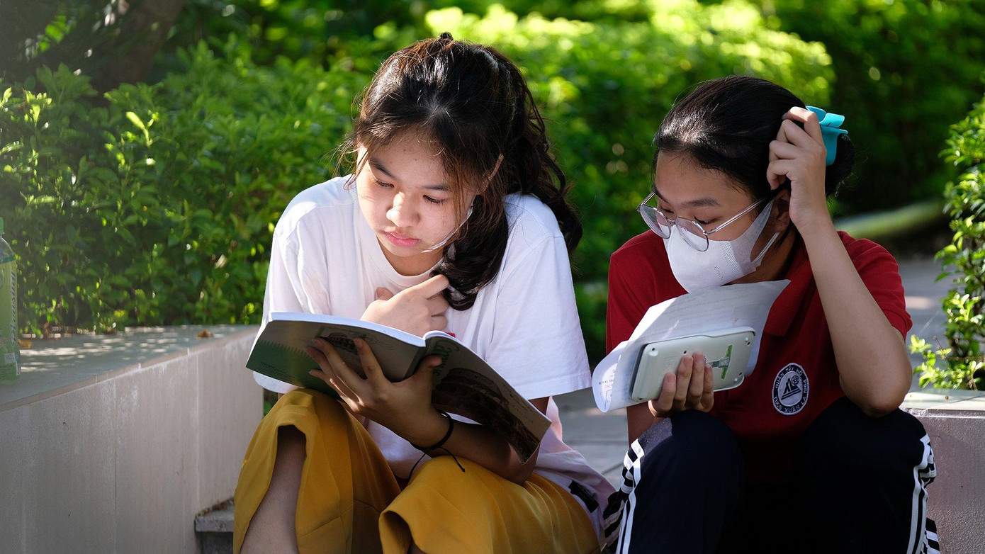 Chính phủ yêu cầu Bộ GD&ĐT sớm có kế hoạch, hướng dẫn về tổ chức kỳ thi Tốt nghiệp trung học phổ thông. Chính phủ yêu cầu Bộ GD&ĐT sớm có kế hoạch, hướng dẫn về tổ chức kỳ thi Tốt nghiệp trung học phổ thông.