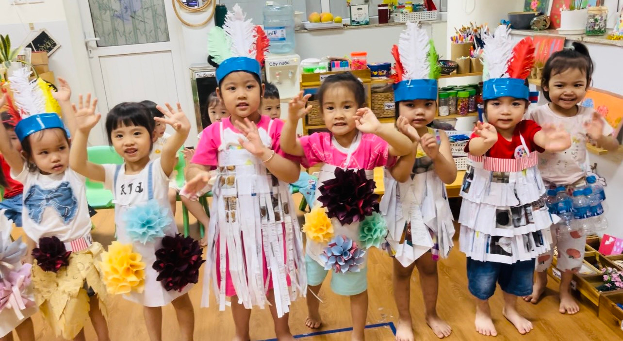 Theo Bộ GD&amp;ĐT, lâu nay, tổng thu nhập của giáo viên mầm non chưa tương xứng với tính đặc thù và mức độ phức tạp của hoạt động nghề nghiệp.